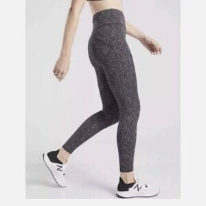 Athleta Lightning Static 7/8 Tight Legging Black/White XS